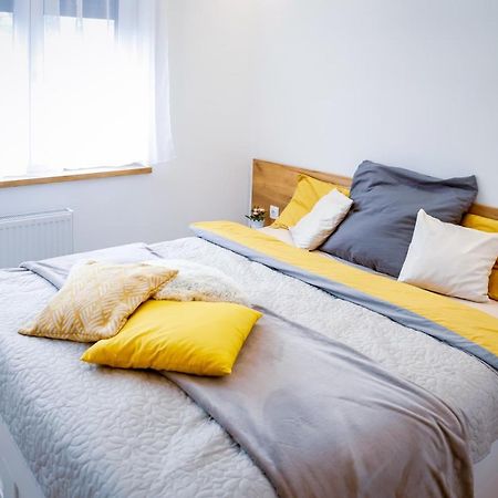 Cozy Apartment In The Downtown Győr Eksteriør bilde